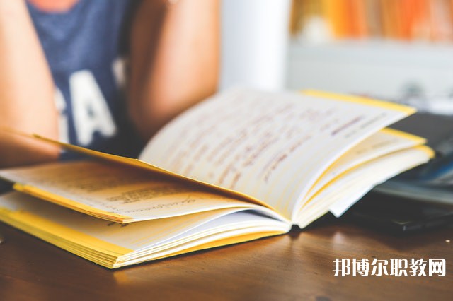 貴州哪里的中專學校能讀美術(shù)專業(yè)