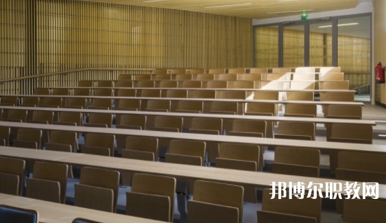 成都2025年中學畢業讀什么鐵路學校